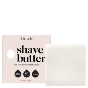 Masło do golenia w kostce Solid Shave Butter marki Kitsch wraz z jego opakowaniem obok, na białym tle.