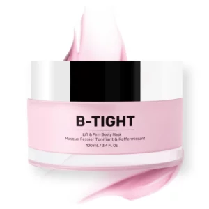 Packshot maski Maëlys B-TIGHT Lift & Firm Booty Mask na jasnym tle. Różowe opakowanie produktu zostało przedstawione wraz z dekoracyjną smugą różowej formuły, podkreślającą pielęgnacyjny charakter kosmetyku.
