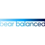 Na zdjęciu znajduje się logo marki suplementu w żelkach Bear Balanced, przedstawione w odcieniach niebieskiego.