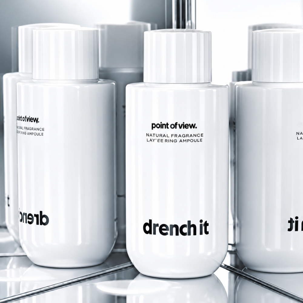 drench it Point of View Glaze It Drench it – w minimalistycznym opakowaniu z pompką na jasnym tle