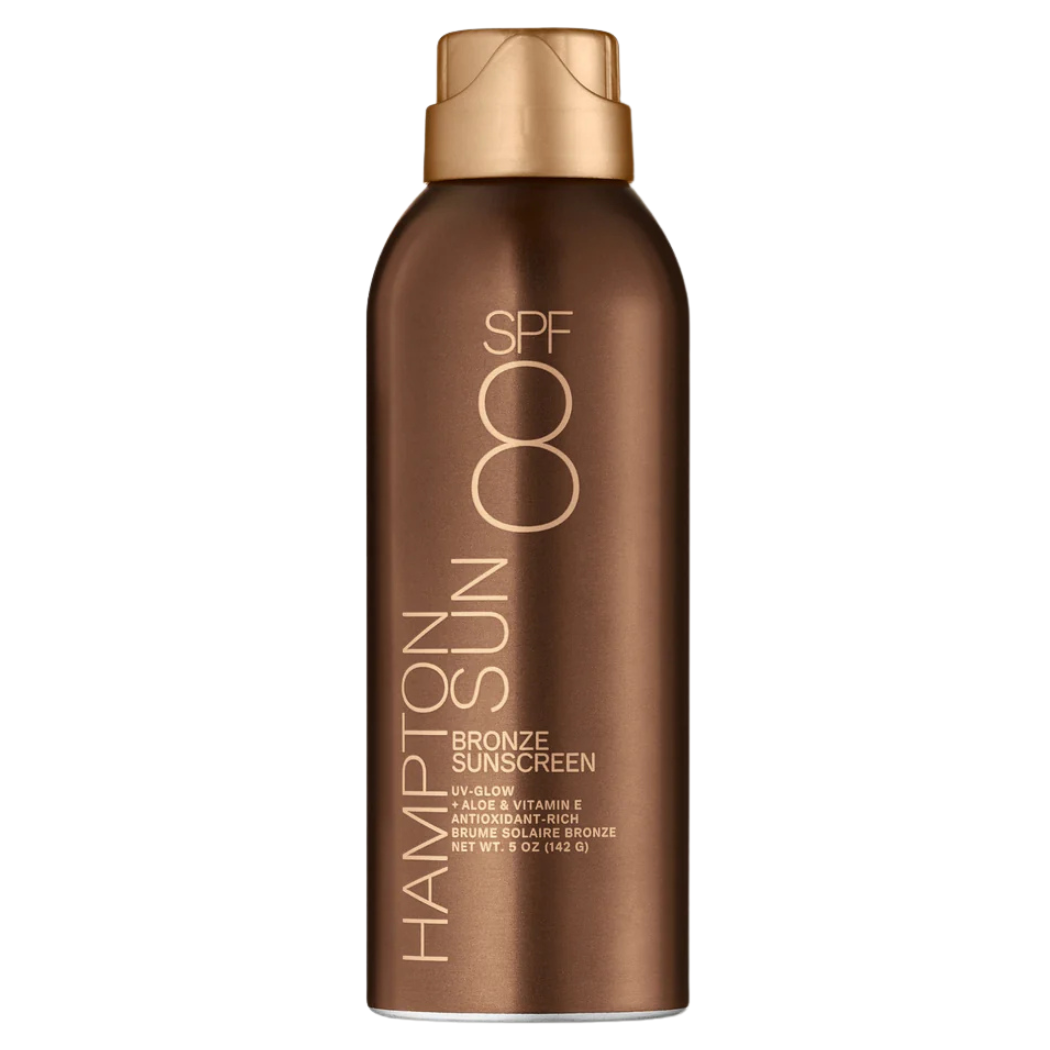 Hampton Sun SPF 8 Bronze Sunscreen Body (2) Brązowa butelka sprayu Hampton Sun SPF 8 Bronze Sunscreen z złotą nakrętką i złotym nadrukiem – bronzujący spray z aloesem i witaminą E.