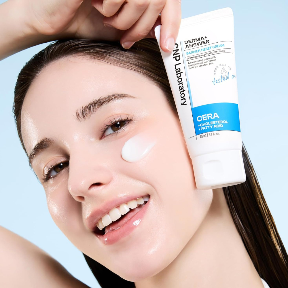 CNP-Laboratory-Derma-Answer-Barrer-Reset-Cream (3) CNP Laboratory Derma Answer Barrier Reset Cream aplikacja na twarz – krem kojący i regenerujący barierę skórną, idealny do codziennej pielęgnacji skóry wrażliwej