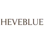 Logo marki HeveBlue w formie prostego, eleganckiego napisu brązową, szeryfową czcionką na białym tle.”