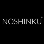 Logo marki Noshinku na czarnym tle, minimalistyczna identyfikacja marki premium tworzącej nawilżające płyny do dezynfekcji rąk.