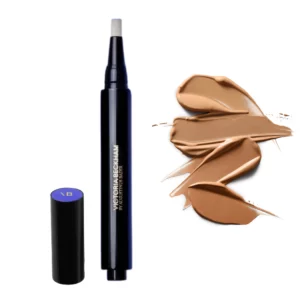Korektor Victoria Beckham Beauty The Concealer Pen w formie pióra z aplikatorem oraz próbkami odcieni produktu na białym tle.
