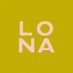 Logo marki LONA w pastelowym różu na limonkowo-zielonym tle w minimalistycznym, nowoczesnym stylu beauty.
