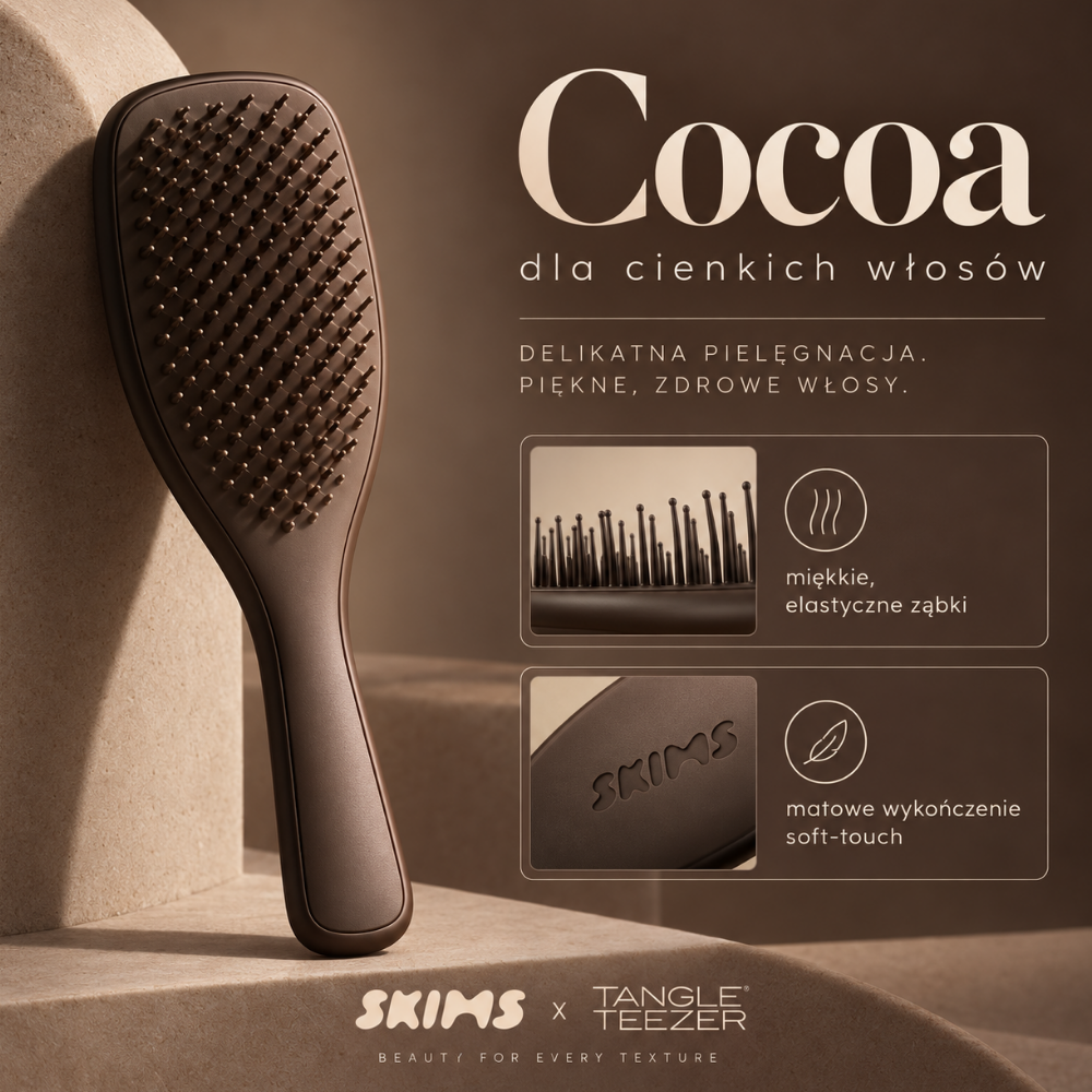 Szczotka SKIMS x Tangle Teezer Clay Szczotka SKIMS x Tangle Teezer Cocoa do cienkich włosów, z miękkimi elastycznymi ząbkami i matowym wykończeniem soft-touch.