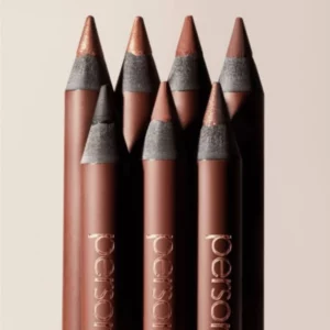 Siedem kredek do oczu Persona 24HR Waterproof Eyeliner w brązowych, miedzianych i ciemnych odcieniach, ustawionych pionowo na beżowym tle.