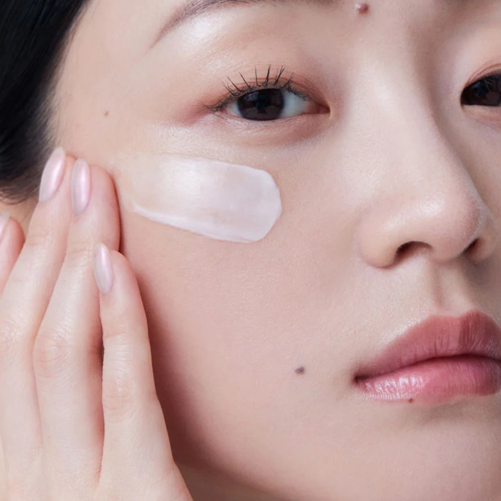 HERA - Rejuvenate Ampoule Cream (4) PREORDER - Hera Rejuvenate Ampoule Cream - słoiczek pełen młodości
