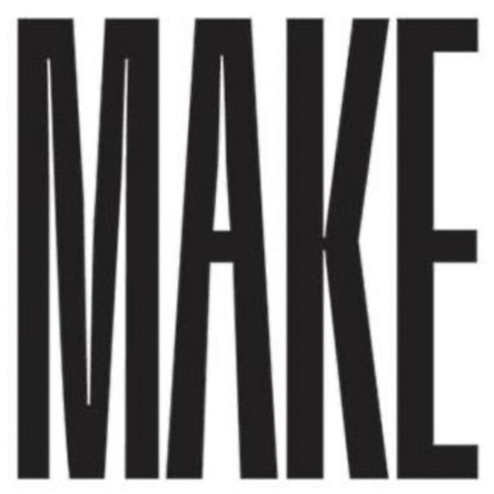 Na obrazku znajduje się logo z napisem "MAKE" wykonane czarnymi literami o grubym, prostym kroju na białym tle.