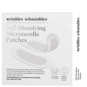 Przód opakowania produktu "Wrinkles Schminkles Self-Dissolving Microneedle Patches", przedstawiający szczegóły dotyczące zawartości opakowania oraz głównych składników aktywnych, takich jak kwas hialuronowy, kofeina, kolagen i peptydy.