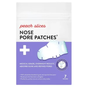Opakowanie Peach Slices Nose Pore Patches na białym tle, zawierające 7 plastrów, z informacją o szybkim i skutecznym działaniu na pory oraz o tym, że produkt jest bezpieczny i delikatny dla skóry.