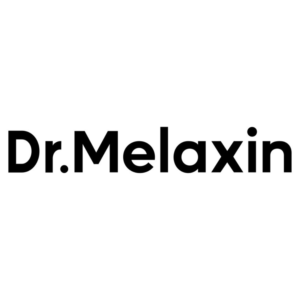 Czarne logo marki Dr. Melaxin na białym tle, napisane prostą, nowoczesną czcionką.