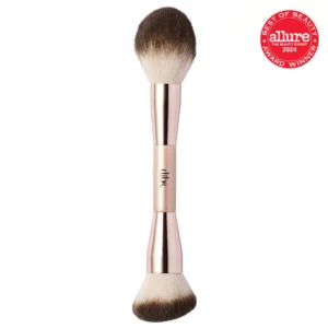 Pędzel Dibs Duo Brush Face z dwoma końcówkami, obok oznaczenie nagrody „Allure Best of Beauty Award 2024”.
