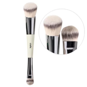 Zdjęcie całego pędzla Ciele The Complexion Brush z ujęciem w przybliżeniu obu końcówek, pokazujące szczegóły włosia.