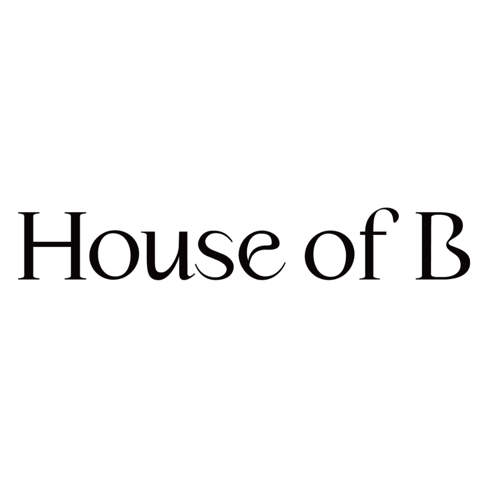 Logo marki House of B w eleganckiej czarnej czcionce na białym tle.
