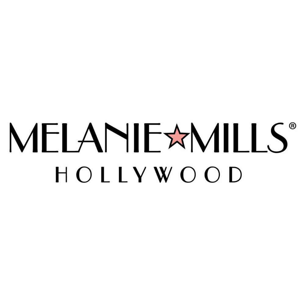 Logo marki Melanie Mills Hollywood, czarny napis z różową gwiazdką w miejscu litery „A” w słowie Melanie.