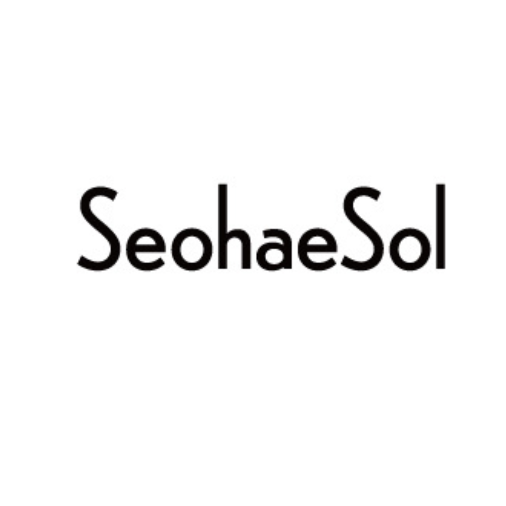 Logo marki SeohaeSol w czarnej typografii na białym tle.