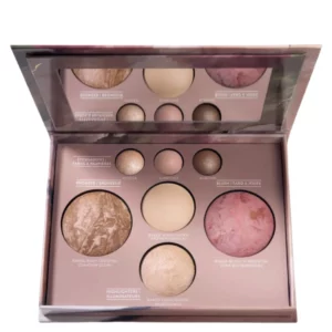 Zdjęcie otwartej palety Laura Geller The Best of the Best Baked Face Palette z widocznymi wszystkimi produktami i ich nazwami.