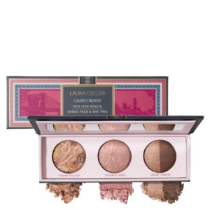 Otwarta paleta Laura Geller New York Minute Baked Face & Eye Trio z widocznymi trzema produktami: bronzerem Roman Holiday, różem Ethereal Rose oraz duetem cieni Dolce/Raisin.