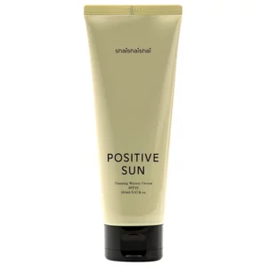 Shaishaishai Positive Sun Tanning Watery Cream SPF 22 na białym tle, krem przeciwsłoneczny z funkcją subtelnego bronzera i naturalnego blasku skóry.