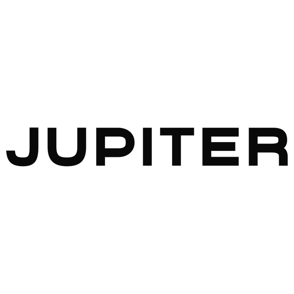 Logo marki przedstawia czarny napis Jupiter na białym tle.