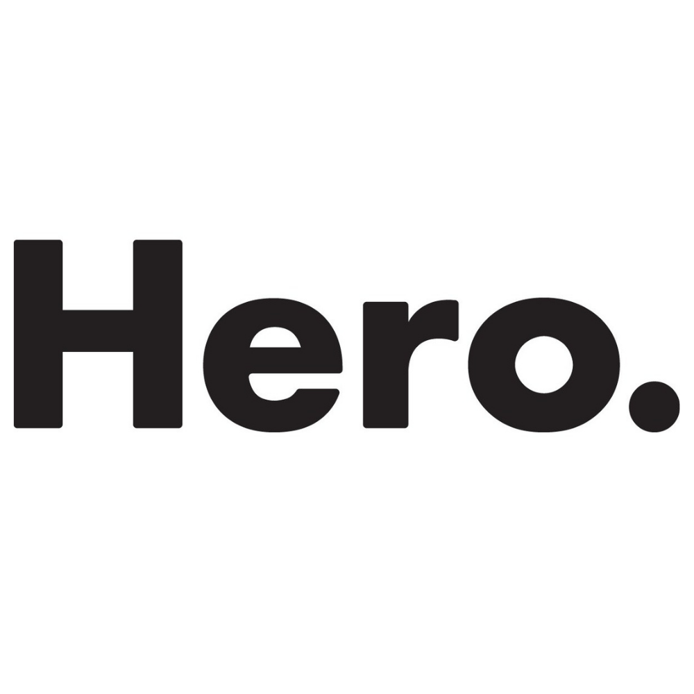 Logo marki Hero w czarnej, nowoczesnej typografii na jasnym tle.