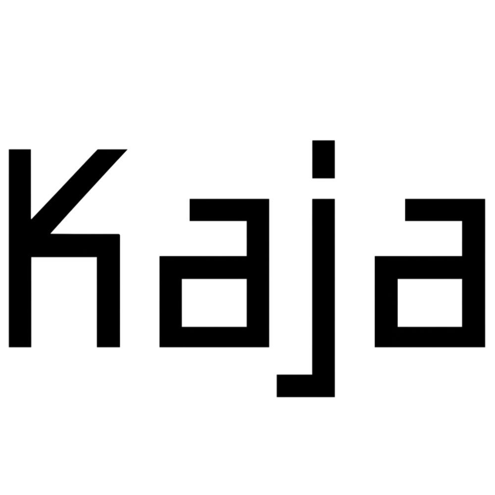 Logotyp marki kosmetycznej Kaja na białym tle.