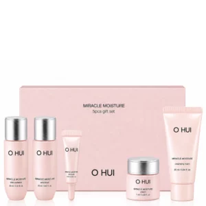 O HUI Miracle Moisture 5pcs Gift Set – luksusowy zestaw mini produktów nawilżających z tonikiem, emulsją, ampułką, kremem i pianką oczyszczającą na białym tle.
