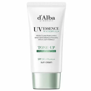 Zdjęcie przedstawia tubkę d’Alba UV Essence Waterfull+ Tone-Up Green Correcting SPF50+ PA++++ na białym tle. Produkt ma zielony efekt korygujący i przeznaczony jest do ochrony przeciwsłonecznej oraz wyrównywania kolorytu skóry.