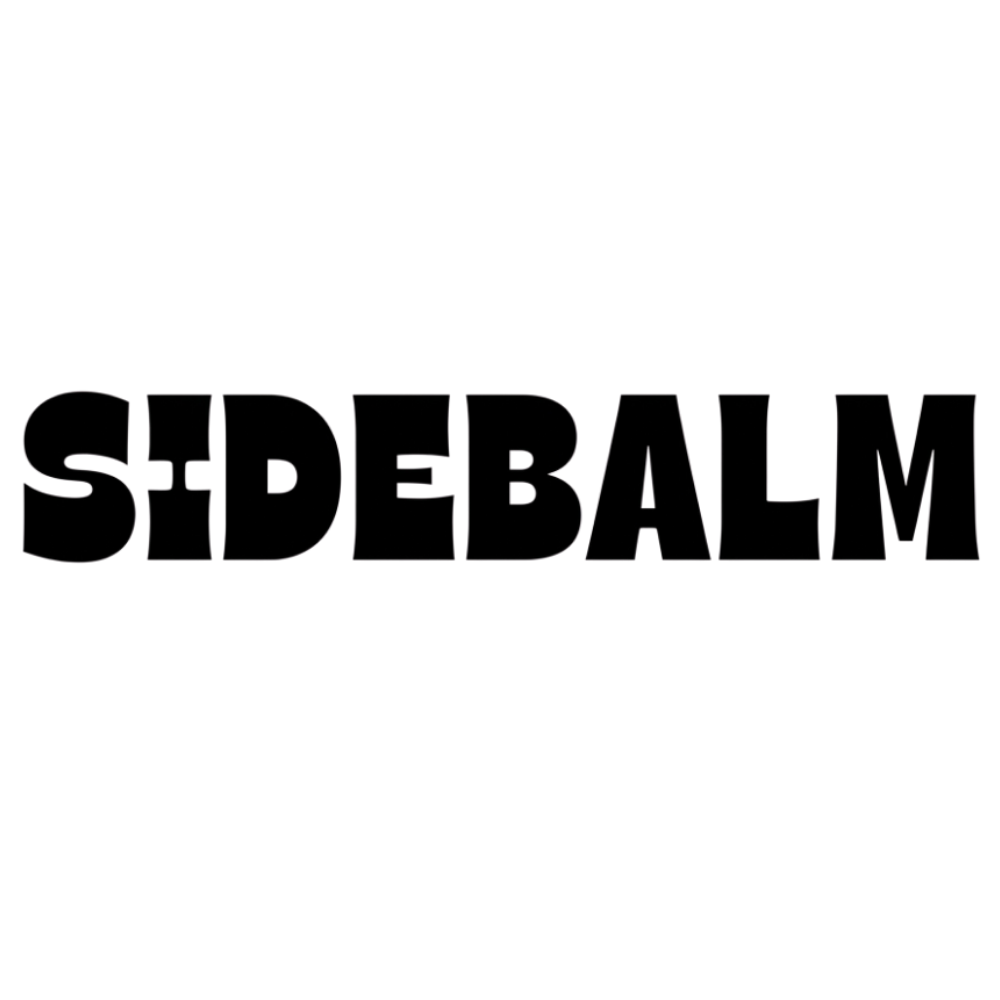 SIDEBALM" na białym tle z zachowaniem oryginalnej czcionki logotypu.