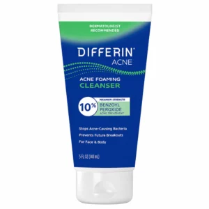 Zdjęcie produktu. Granatowo-zielona tuba Differin Acne Foaming Cleanser z 10% nadtlenkiem benzoilu przedstawiona frontem na białym tle, z widoczną pojemnością 148 ml.