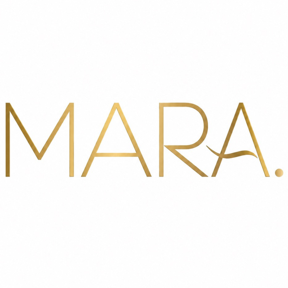 Złote logo marki MARA na białym tle.