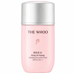 Różowy flakon THE WHOO Gong Jin Hyang Hydrating Sunscreen Fluid SPF50+ PA+++ ze srebrną nakrętką, pokazany z przodu na białym tle.