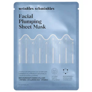 Wrinkles Schminkles Facial Plumping Sheet Mask w niebieskim opakowaniu na białym tle, zdjęcie produktowe maski w płachcie do twarzy.