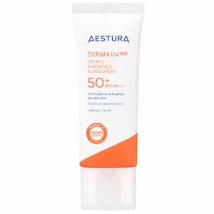 Sale 11 Na zdjęciu znajduje się krem przeciwsłoneczny AESTURA Derma UV365 Vita-C Radiance Sunscreen SPF50+ PA++++ 40 ml w białej tubce z pomarańczowymi i niebieskimi detalami, na białym tle.