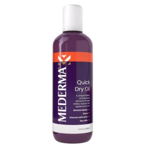 Na zdjęciu znajduje się produkt Mederma Quick Dry Scar And Stretch Oil 100 ml w fioletowej butelce na białym tle.