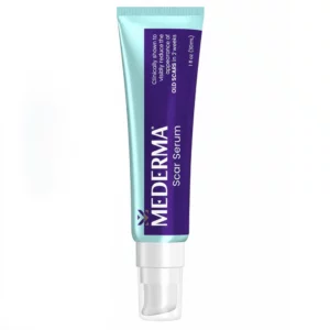 Na zdjęciu znajduje się produkt Mederma Scar Serum 30 ml w fioletowo błękitnej tubce na białym tle.